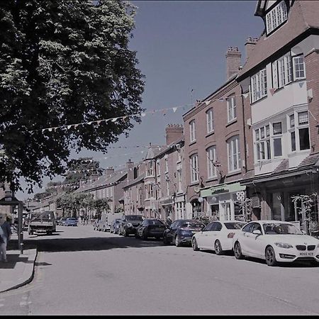 Modern 3-Bed House On Tarporley High Street Vila Exterior foto
