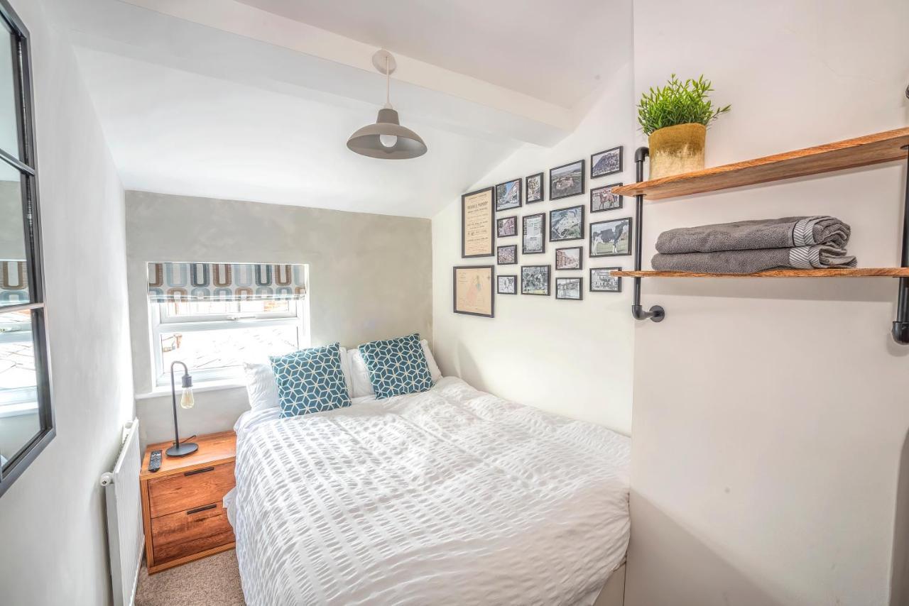 Modern 3-Bed House On Tarporley High Street Vila Exterior foto
