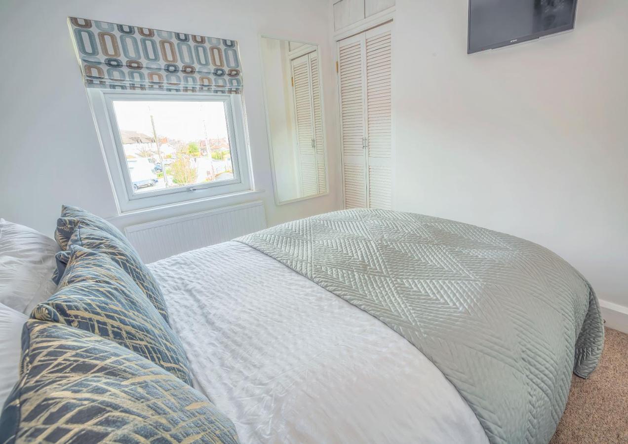 Modern 3-Bed House On Tarporley High Street Vila Exterior foto